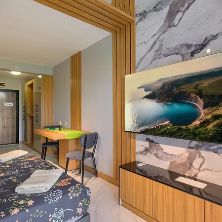Apartment Azur Ap17 Shkorpilovtsi
